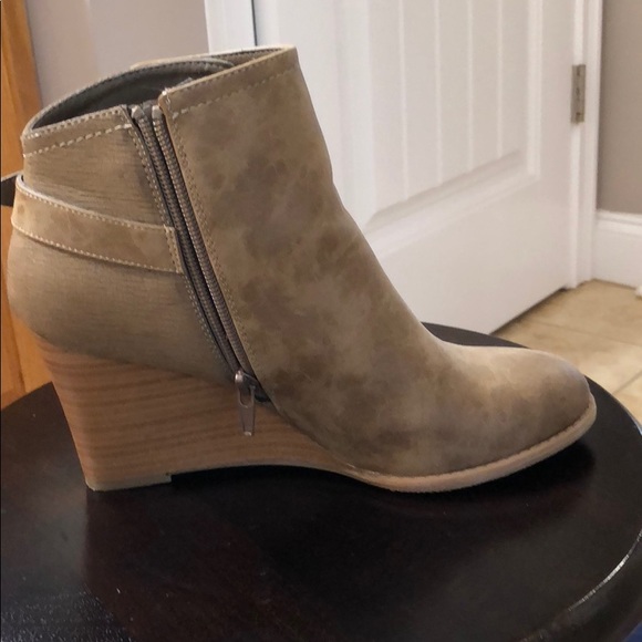 Booties - Picture 3 of 4